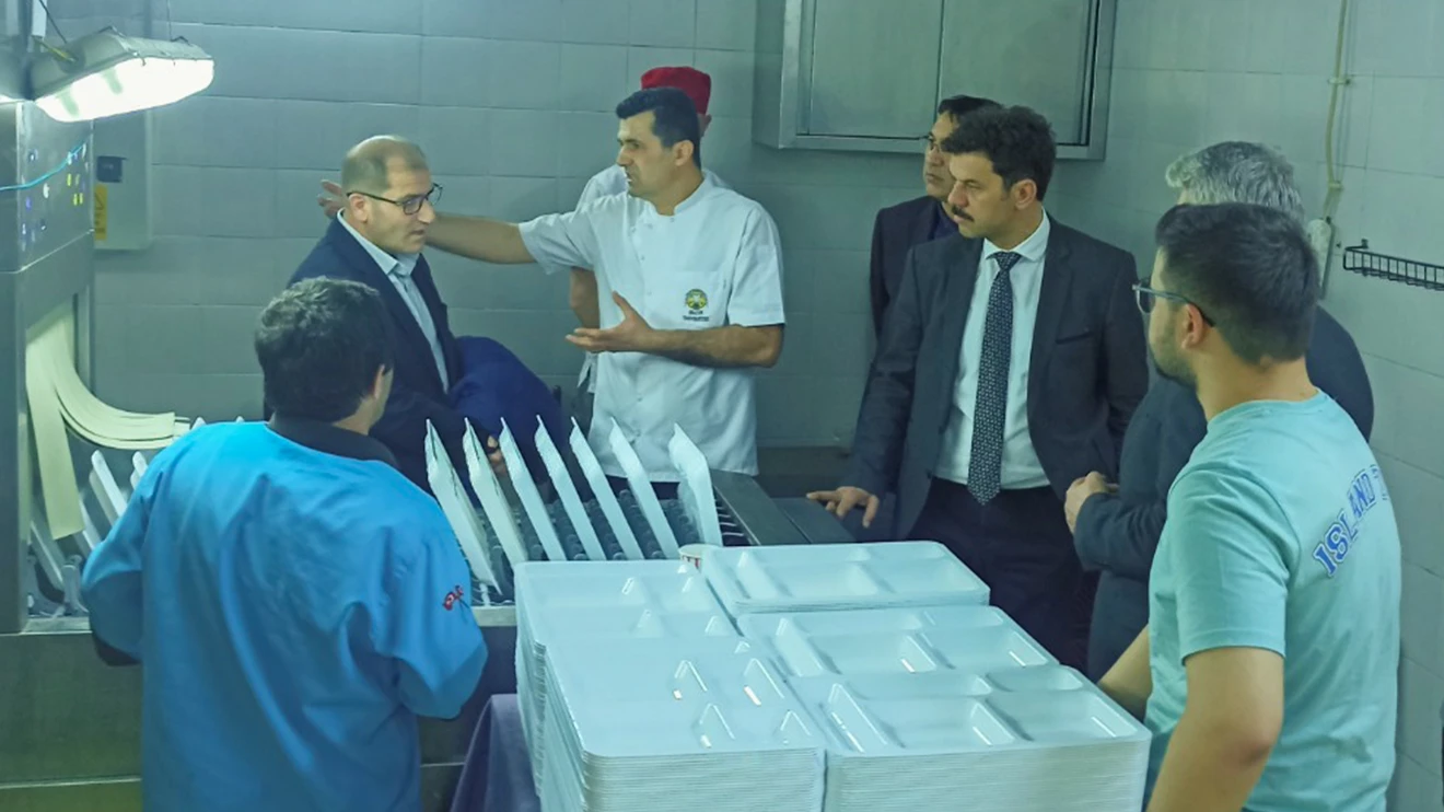 Rektör Yılmaz, iftarda öğrencilerle buluştu